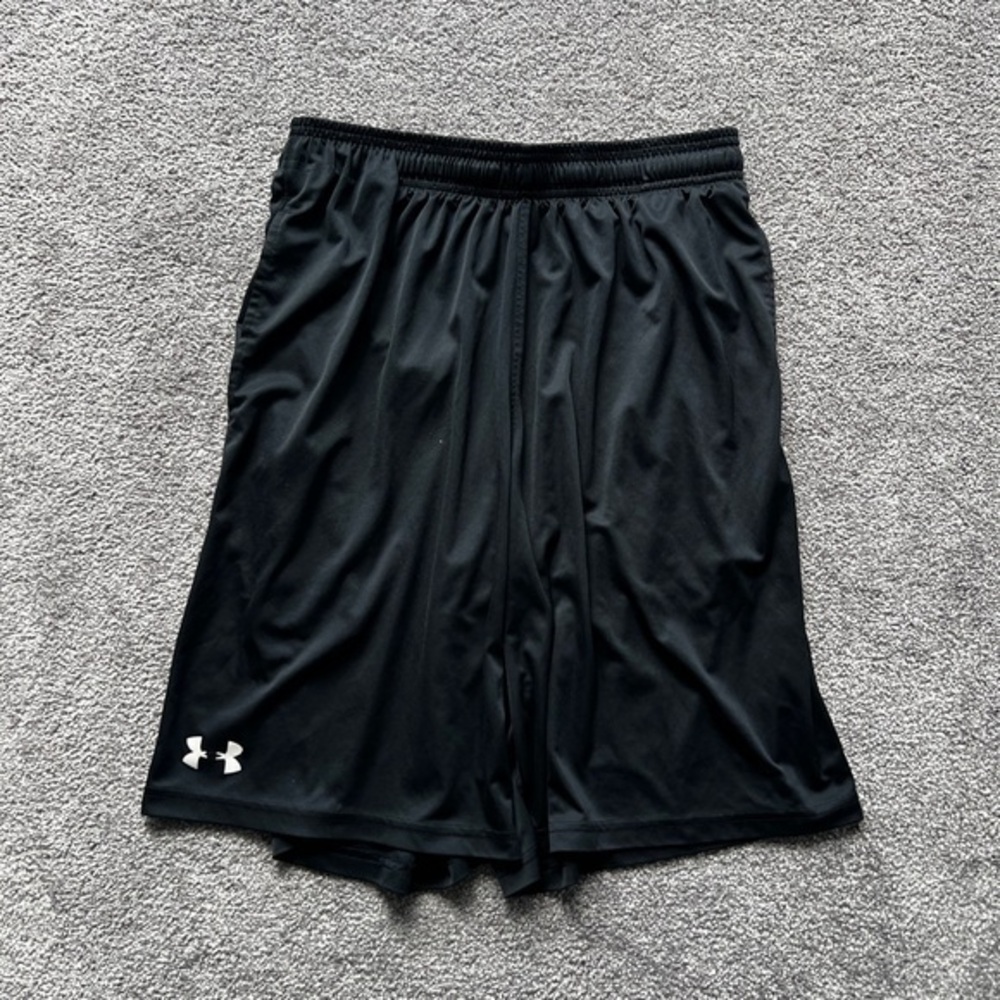 Under Armour Loose Fit Shorts Size Medium